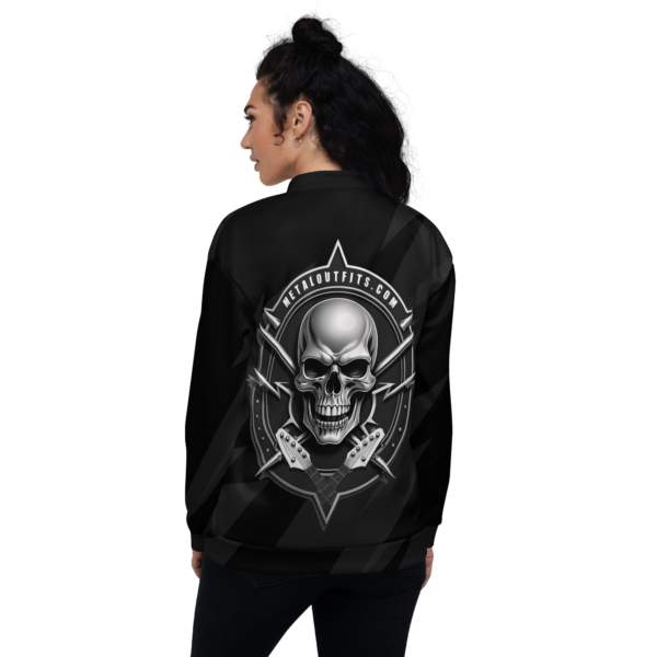 Unisex Bomberjacke “Metaloutfits Logo” von hinten an einem Frau