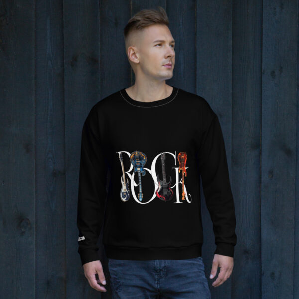 Unisex Pullover "Rock" von vorne mit einem Mann