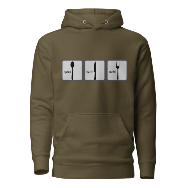 Ein militär grüner Hoodie von vorne mit Kaputze, bedruckt