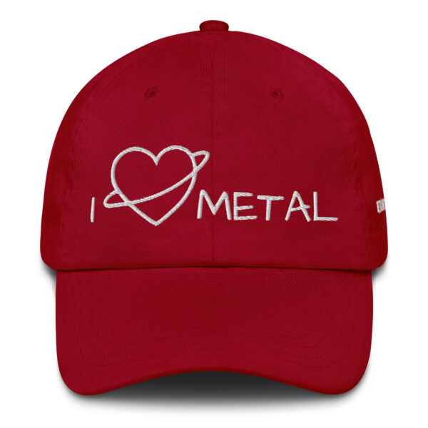 Dein neuer Style-Begleiter: Die Dad Cap in cranberry ist das perfekte Accessoire für jeden Anlass.