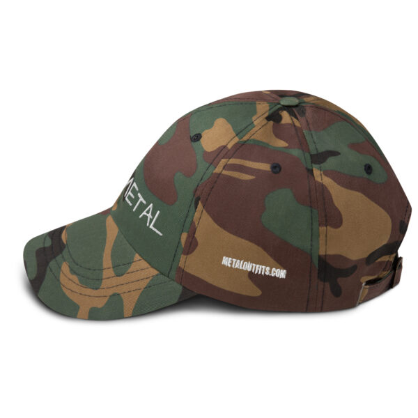 Dein neuer Style-Begleiter: Die Dad Cap in grün-camouflage ist das perfekte Accessoire für jeden Anlass.