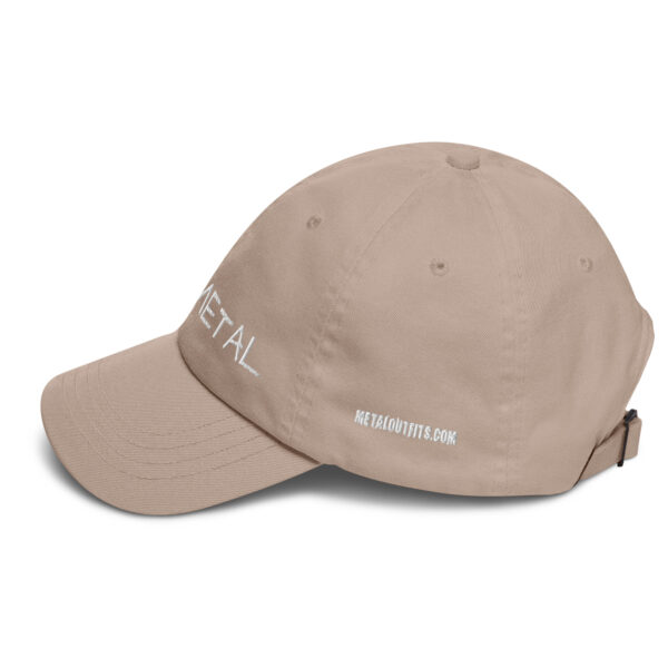 Dein neuer Style-Begleiter: Die Dad Cap in stein ist das perfekte Accessoire für jeden Anlass.